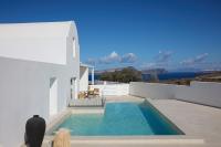 Junior Suite with Private Pool & Heated Outdoor Jetted Τub