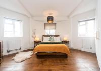 Entire 2 bedroom/ 1.5 bathroom - Flat in London - Bed and Breakfast Londen