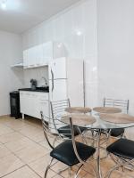 Apto Térreo Ótima localização Com AC - Chambres d’hôtes Três Lagoas