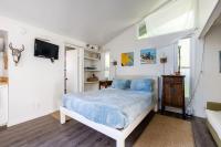 Aptos Coastal Studio Walk to Beach and Private Patio - B&B Aptos