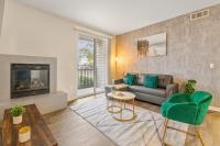 Luxury King Suite by the Lake - Entire Place - B&B Sparks