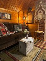 The Drake Cabin in The Forest - B&B Cosby