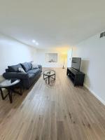 Peaceful King House - Spacious & Renovated! - B&B East Rochester