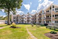 Lake Winni Condo - Beach, Concerts and Views for miles - B&B Gilford