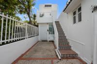 Ocean Park Studio Steps to beach Keyless entry - B&B San Juan