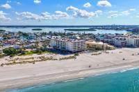 2b 2b - Partial Beach Views Madeira Norte #101 - B&B Saint Pete Beach