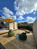 Puriri Tiny Home - Bed and Breakfast Orewa