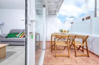 Puerto Perla 3 - 100M to the Beach By Lanzarote Vacation Homes - Bed and Breakfast Puerto del Carmen