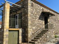 Stone House Bourgos - B&B Koroni