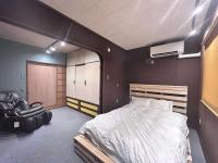 Camera Matrimoniale con Bagno in Comune 