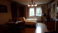 Dreibettzimmer mit eigenem externen Bad