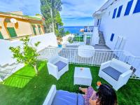 White Coral Exclusive Waterfront Villa Residence Shared Infinity Pool & Private Sea Access - B&B Santa Flavia