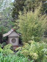 The Tawnys - B&B Russell