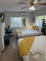 Relaxing Cozy Back House with Backyard - B&B Upland