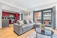 2BR City Centre Flat - Juliette Balcony - Sleeps 6 - B&B Leeds