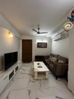 Happy Homz Stay, Entire Serene Apartment in the Heart of Gurgaon - Ferienwohnung Gurugram