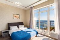 Apartamento de 2 dormitorios con balcón y vistas al mar