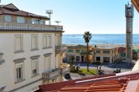 Front Beach Apartments - Attic - Ferienwohnung Viareggio