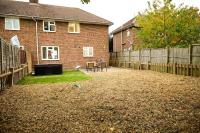 Stylish Wembley Home with Hot Tub, Parking & Garden - B&B Londra