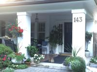 Bernard Gray Hall Bed and Breakfast - Ferienwohnung