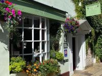 Anzac Street B+Bistro - B&B Dartmouth