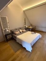 Deluxe Room (2 Adults + 1 Child)