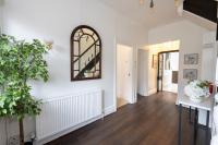 Modern 4 Bedroom Victorian Property Private Detached Close to Manchester City - Bed and Breakfast Manchester