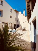 Grande maison de ville MALO LEONE 250m2 pour 15 personnes proche du Puy du Fou - B&B Mauléon