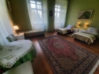 Quadruple Room with Private Bathroom