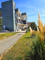 Apartments Royal Holiday - Bed and Breakfast Bibinje