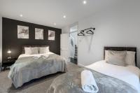 Modern Comfort 4BR Home for 10 - B&B North Weald