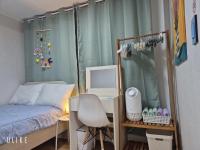 Single Room with Shared Bathroom