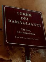 Torre 1100 - Rough Luxe in 12th Century Tower - Ferienwohnung Florenz