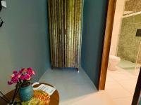 Bungalow with Garden View