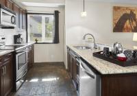 Sundance Suite - Beautiful Condo With Open Pool And Hot Tub - B&B Canmore