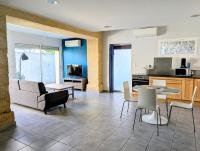 Charmante maison de village - B&B Sernhac