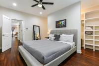 Luxury 2-Bedroom Oasis with Open Living Space & Designer Touches - B&B New Orleans