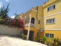 Hideaway Cozy Place with patio - B&B Ocho Rios