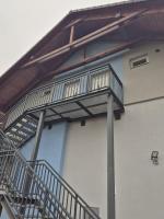 Apartmán By One - Ferienwohnung Banská Štiavnica