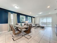 Lavish Resort Home w Private Pool & Spa - Bed and Breakfast Davenport