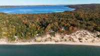 Sunset Serenity - INCREDIBLE HOME ON LAKE BLUFF! - Chambres d’hôtes Frankfort