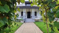 Rosewood Landing by WanderLodges - Hot tub - Sauna - Chambres d'hôtes Medford