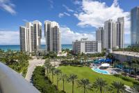 1-Bedroom Apartment with Ocean View and Balcony near Sunny Isles Beach - Chambres d'hôtes Sunny Isles Beach