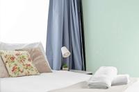 Modern Single Room in Botany - Mins to Airport - Shared Bathroom - Bed and Breakfast Sydney