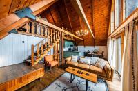 Nine Sides Lodge- Cozy A-Frame makes base camp for ADK Adventures - Bed and Breakfast Jay