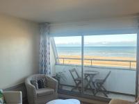 Appartement avec terrasse panoramique, acceptant les animaux, parking - FR-1-487-281 - B&B Cabourg
