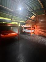 Litera en habitación compartida mixta