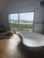 Villa de 400m2 15p - Piscine intérieure chauffée - Chambres d’hôtes Bonneville-sur-Touques