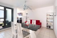 ROYCE classé 3 étoiles - Appartement 4 personnes - Vue mer - idéalement situé sur le front de mer et à 200 m du lagon de ST-PIERRE - B&B Saint-Pierre