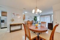 15 Mi to Disney: Kissimmee Townhome w/ Patio - B&B Kissimmee